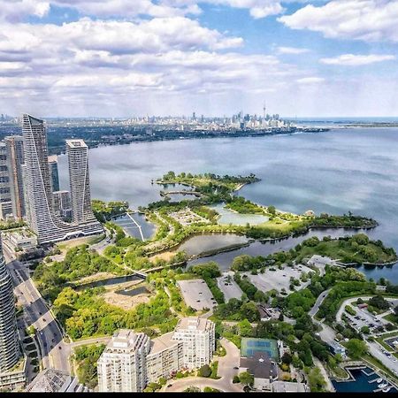 Luxury 2 Bedroom Condo Торонто Экстерьер фото